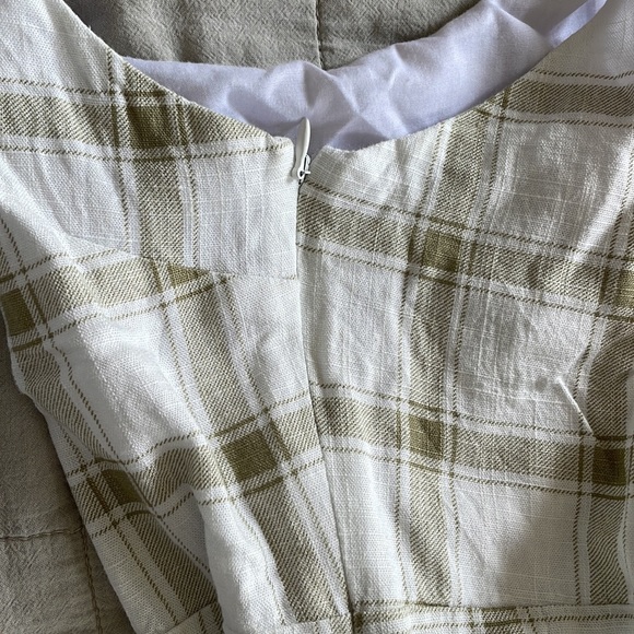 Green and white linen blend mini dress - Picture 3 of 4